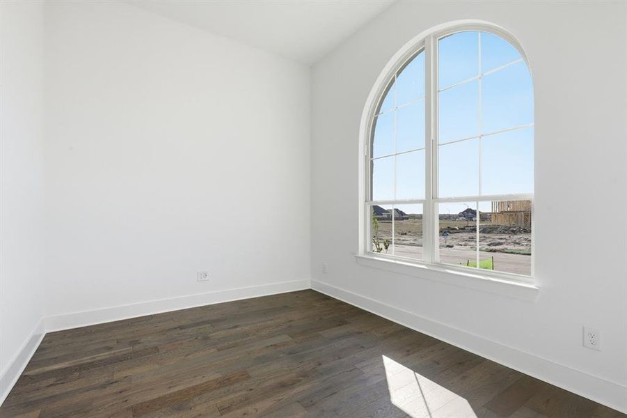 Spacious, unfurnished interior of a new home in Tavolo Park, Fort Worth (Image 21). Spacious, unfurnished interior of a new home in Tavolo Park, Fort Worth (Image 21).