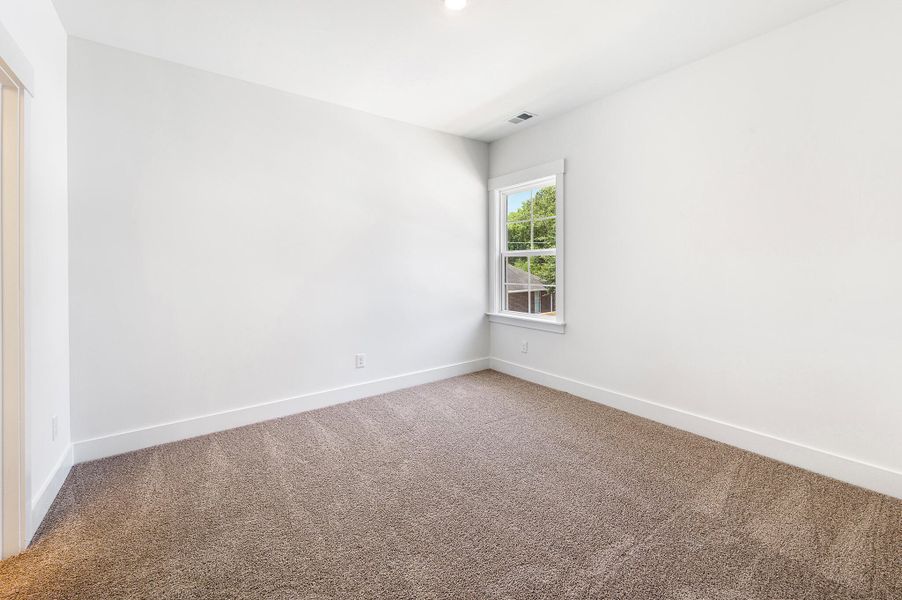 Spacious, unfurnished interior of a new home in , North Charleston (Image 41).