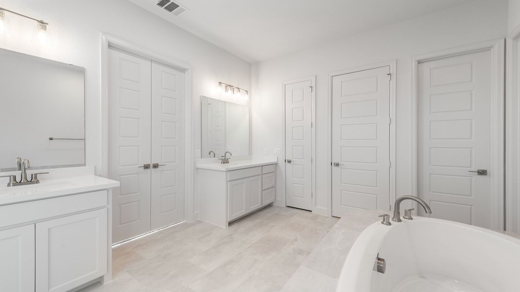 Furnished interior view inside a new home in Hillstead 50', Lavon (Image 8).