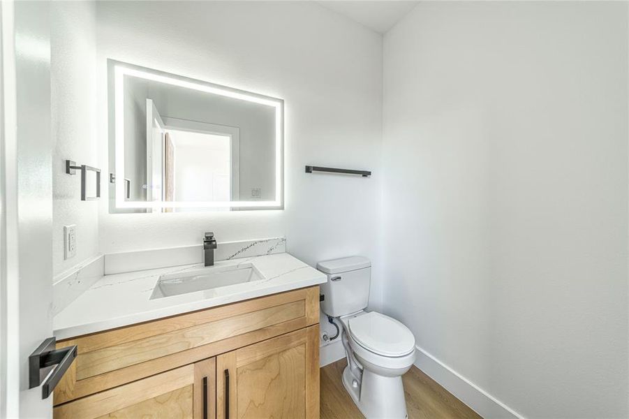 Furnished interior view inside a new home in , Dallas (Image 10).