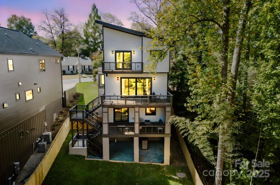 Image 44 of a home in .