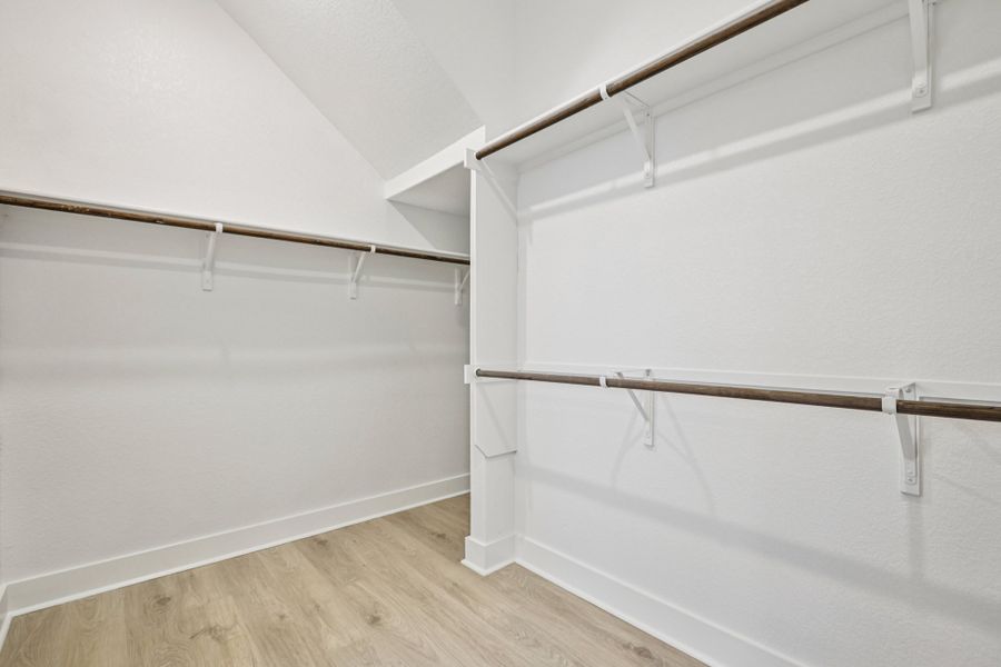 Spacious, unfurnished interior of a new home in Sauls Ranch, Round Rock (Image 23).