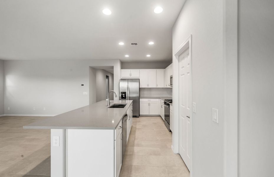 Furnished interior view inside a new home in El Cidro, Goodyear (Image 6).