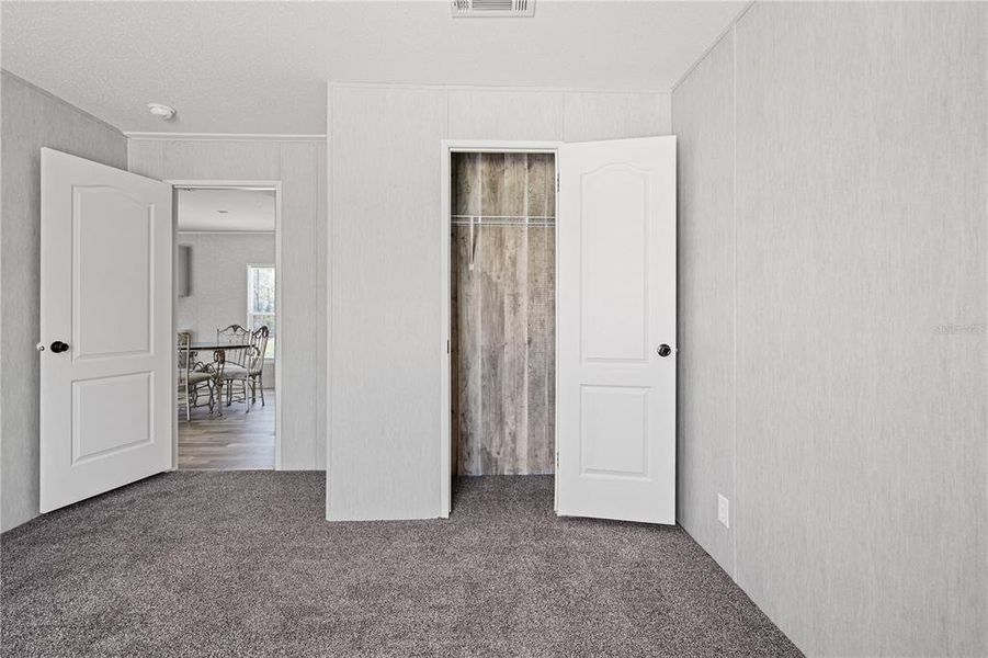 Spacious, unfurnished interior of a new home in , Bronson (Image 20).