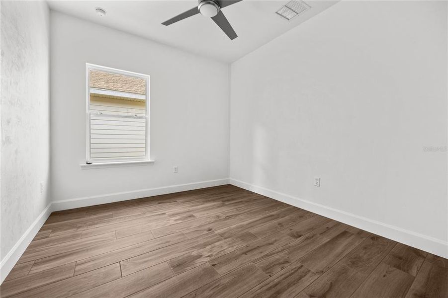 Spacious, unfurnished interior of a new home in Grand Oaks, Gainesville (Image 17).