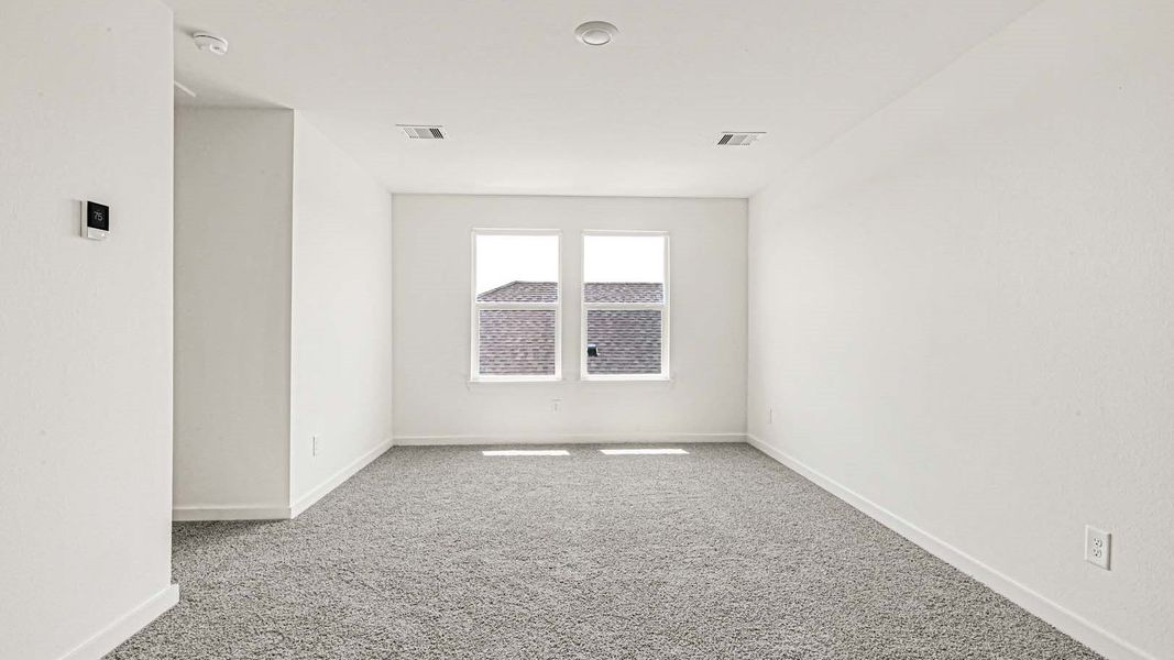 Representative unfurnished interior of a home built from the Midland - X40M by D.R. Horton in Holly Ridge, Rosenberg (Image 33). Representative unfurnished interior of a home built from the Midland - X40M by D.R. Horton in Holly Ridge, Rosenberg (Image 33).