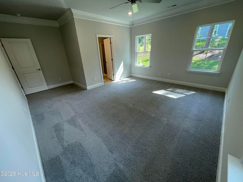 Spacious, unfurnished interior of a new home in Mill Creek Cove, Bolivia (Image 19). Spacious, unfurnished interior of a new home in Mill Creek Cove, Bolivia (Image 19).