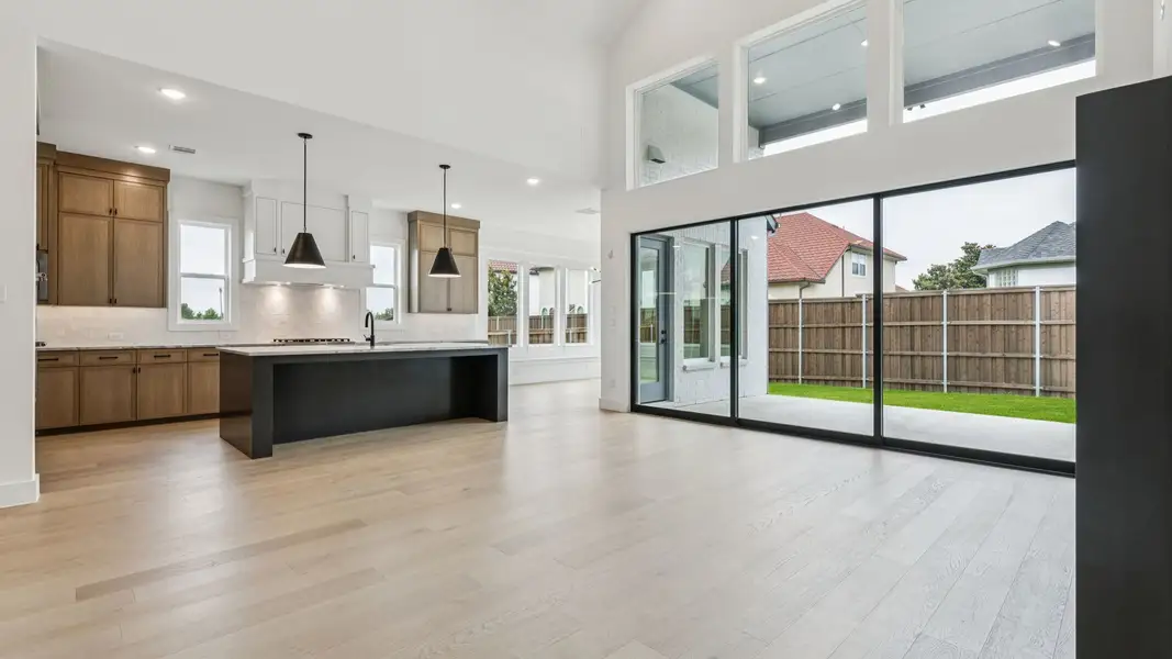 Furnished interior view inside a new home in Eliana, McKinney (Image 8).