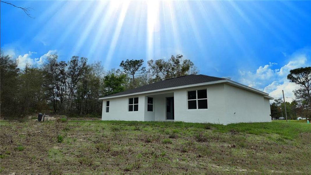 Exterior details and patio area of a home in , Ocala (Image 25). Exterior details and patio area of a home in , Ocala (Image 25).