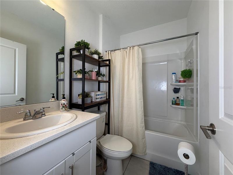 Furnished interior view inside a new home in Marion Creek, Haines City (Image 13).