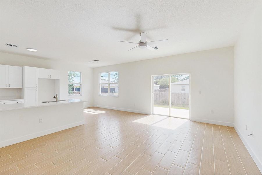 8050-97th-Ct-Vero-Beach-FL-32967-0503202 8050-97th-Ct-Vero-Beach-FL-32967-0503202