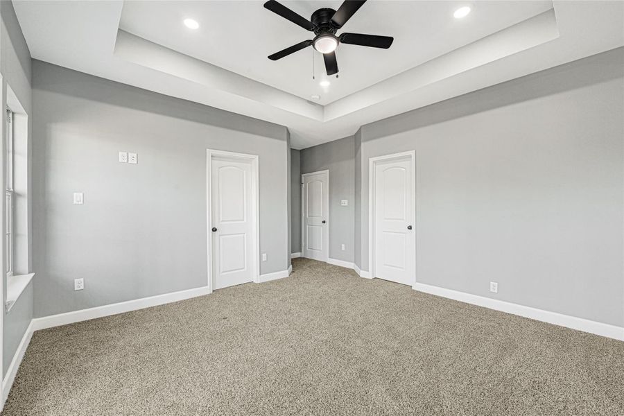 Spacious, unfurnished interior of a new home in , Houston (Image 9).