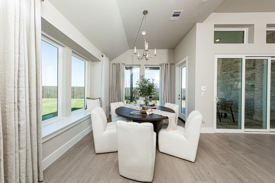 Representative model home photos shown for illustrative purposes only. Actual home, features, and finishes may vary. Home is currently under construction.