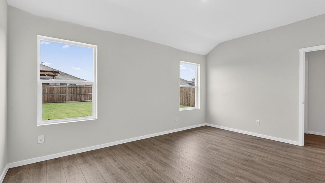 Spacious, unfurnished interior of a new home in Waverly Estates, Josephine (Image 9).