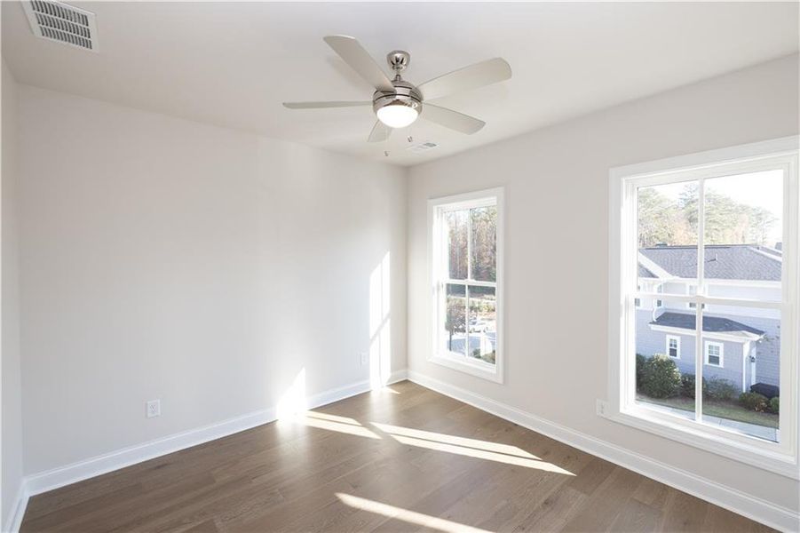 Spacious, unfurnished interior of a new home in Park Walke, Alpharetta (Image 14). Spacious, unfurnished interior of a new home in Park Walke, Alpharetta (Image 14).