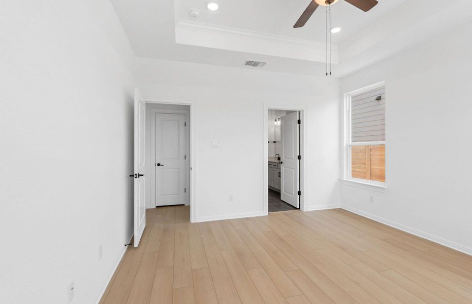 Spacious, unfurnished interior of a new home in Horizon Lake, Leander (Image 25). Spacious, unfurnished interior of a new home in Horizon Lake, Leander (Image 25).