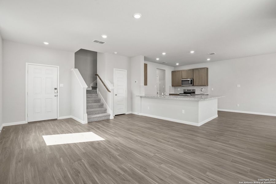 Spacious, unfurnished interior of a new home in Applewhite Meadows, San Antonio (Image 29).