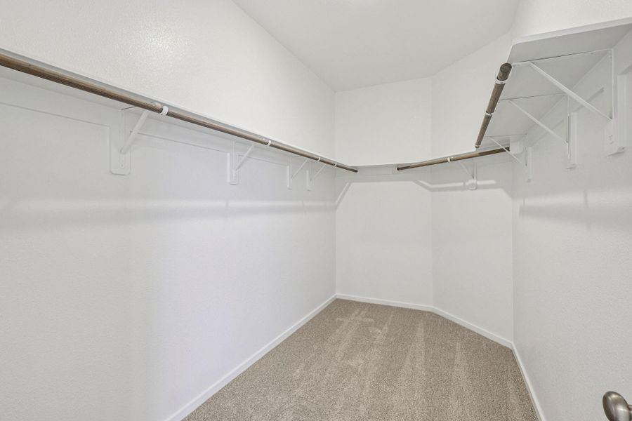 Spacious, unfurnished interior of a new home in Kingdom Heights, Rosenberg (Image 17).