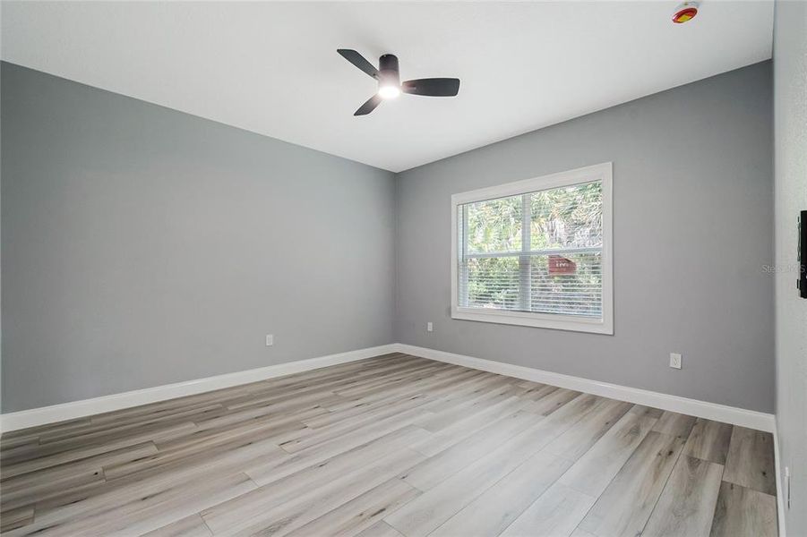 Spacious, unfurnished interior of a new home in , Daytona Beach (Image 28).