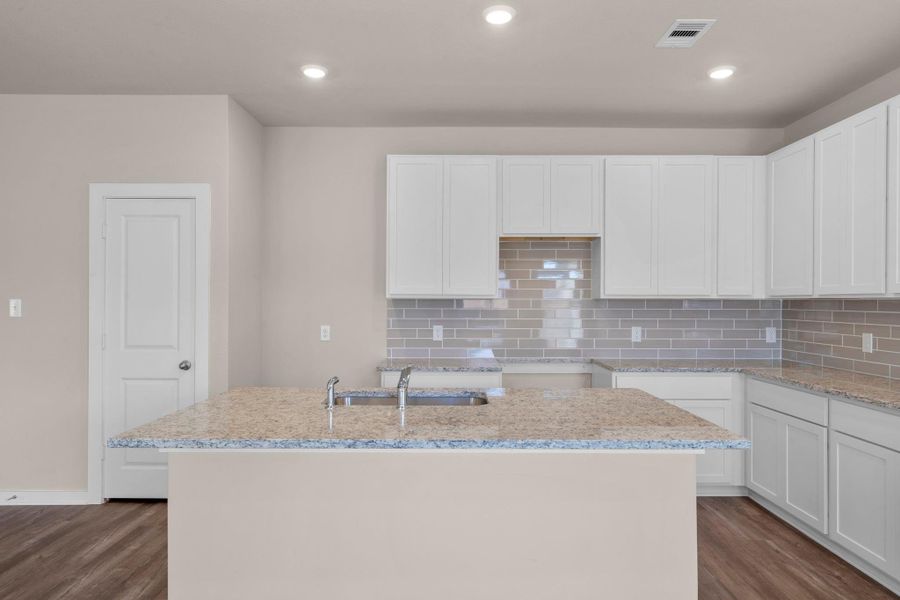 Furnished interior view inside a new home in Arabella on the Prairie 60', Richmond (Image 8).