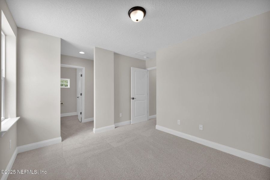 Spacious, unfurnished interior of a new home in Seabrook Village at Nocatee, Ponte Vedra (Image 19).