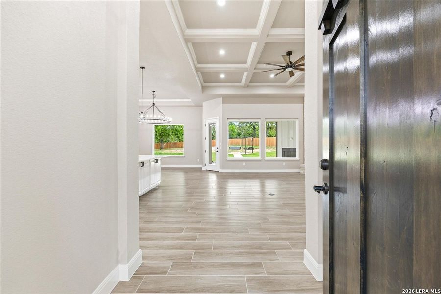 Spacious, unfurnished interior of a new home in , La Vernia (Image 34).