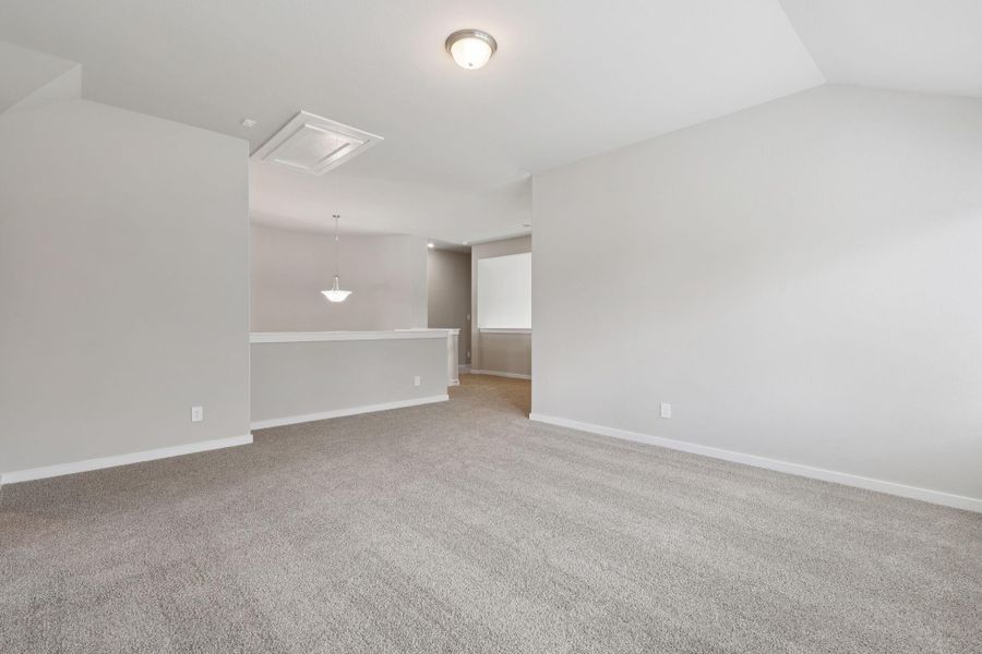 Spacious, unfurnished interior of a new home in Kingdom Heights, Rosenberg (Image 37).