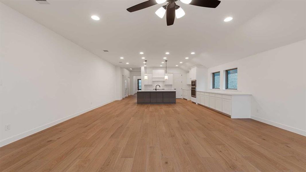 Spacious, unfurnished interior of a new home in Hillstead, Lavon (Image 22).