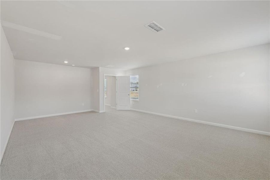 Spacious, unfurnished interior of a new home in Parkside at Grayson, Grayson (Image 23).