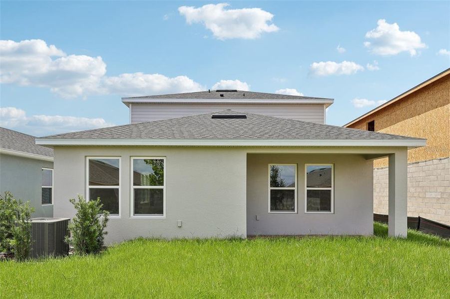 Exterior details and patio area of a home in Hamilton Bluff, Haines City (Image 22).