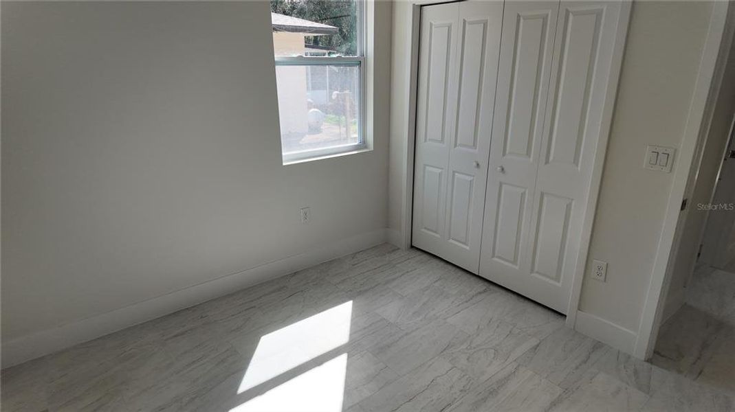 Spacious, unfurnished interior of a new home in , Dunnellon (Image 24).