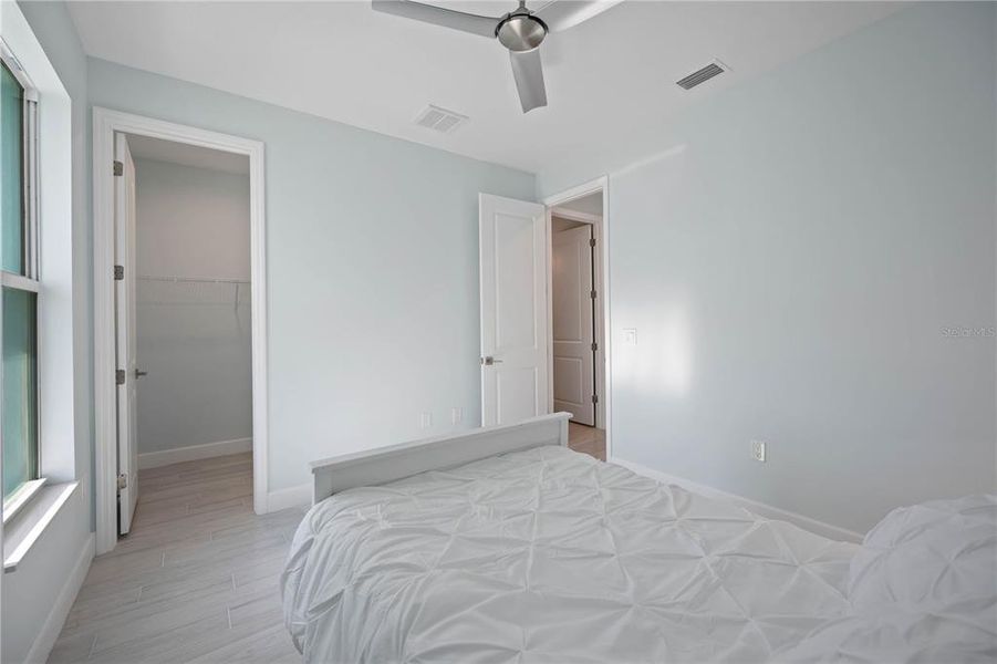 Spacious, unfurnished interior of a new home in , Port Charlotte (Image 23).