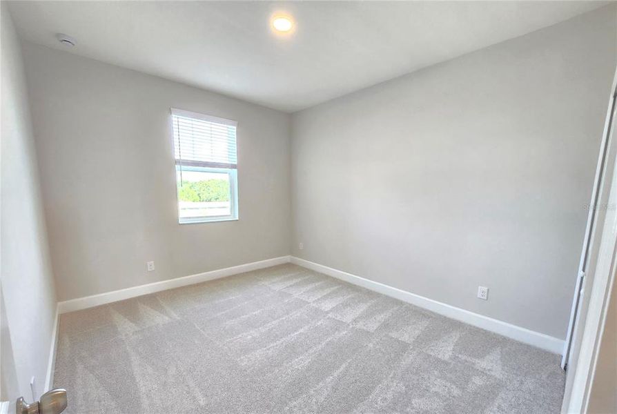 Spacious, unfurnished interior of a new home in Bay Lake Farms, St. Cloud (Image 54).