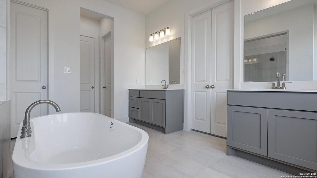 Furnished interior view inside a new home in Haby Hill 60', San Antonio (Image 12).