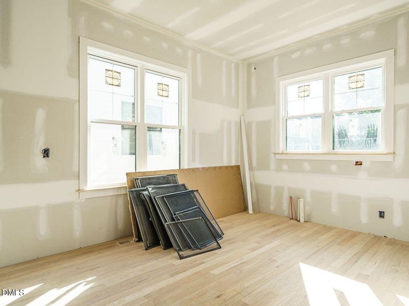 014-1280x960-dining-room