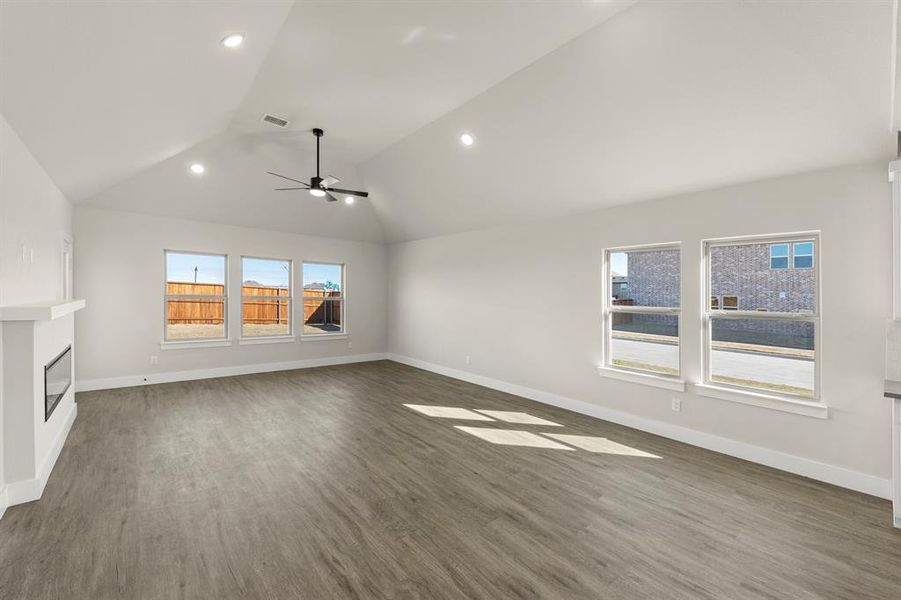 12. 2368 Bell - Dining (3)