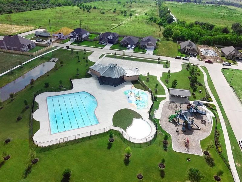 Katy Lakes community Amenities