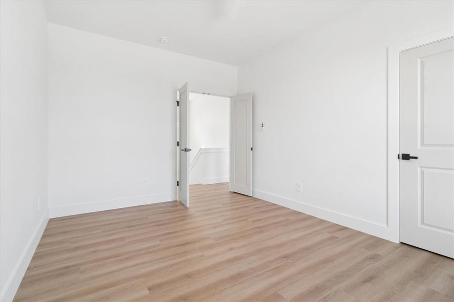 Spacious, unfurnished interior of a new home in , Glenn Heights (Image 30).