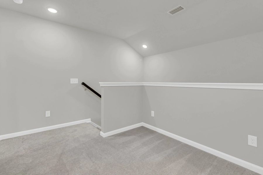 Spacious, unfurnished interior of a new home in Hammock Walk at Nexton, Summerville (Image 13).