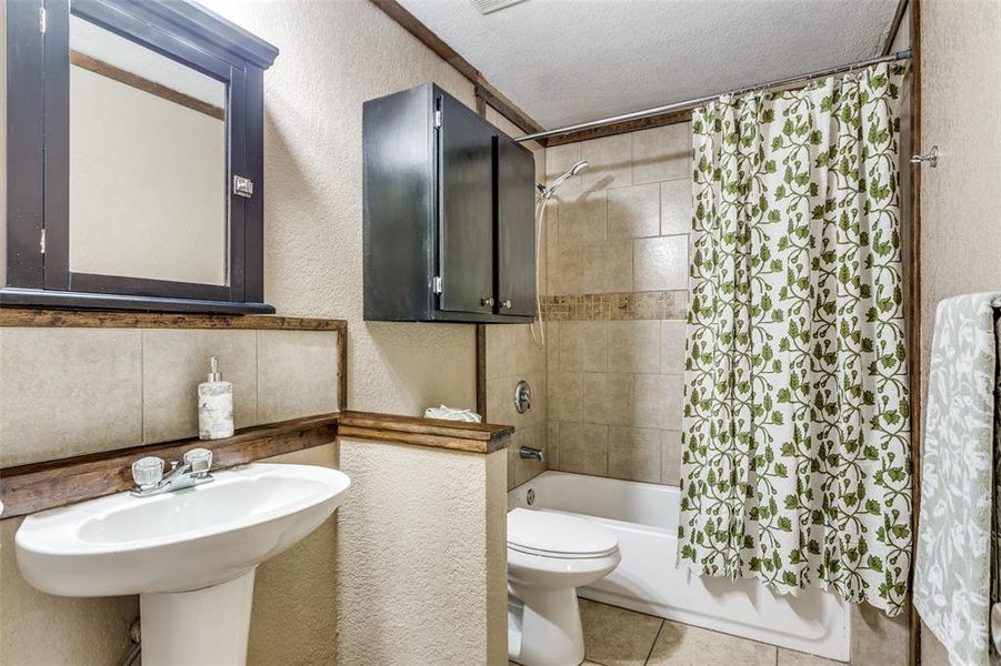 Furnished interior view inside a new home in , Azle (Image 6).