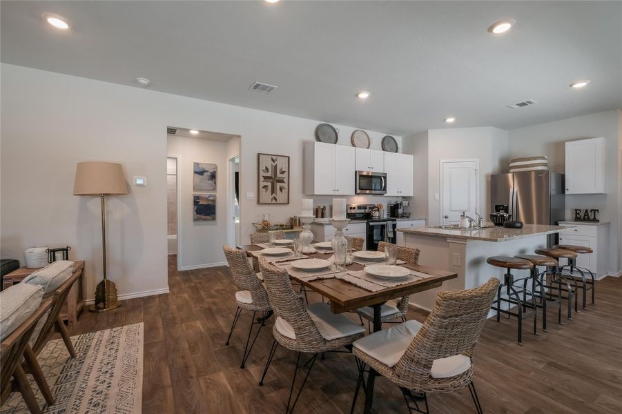 *All images, rooms measurements are approximate. All information, including pricing, is subject to change.