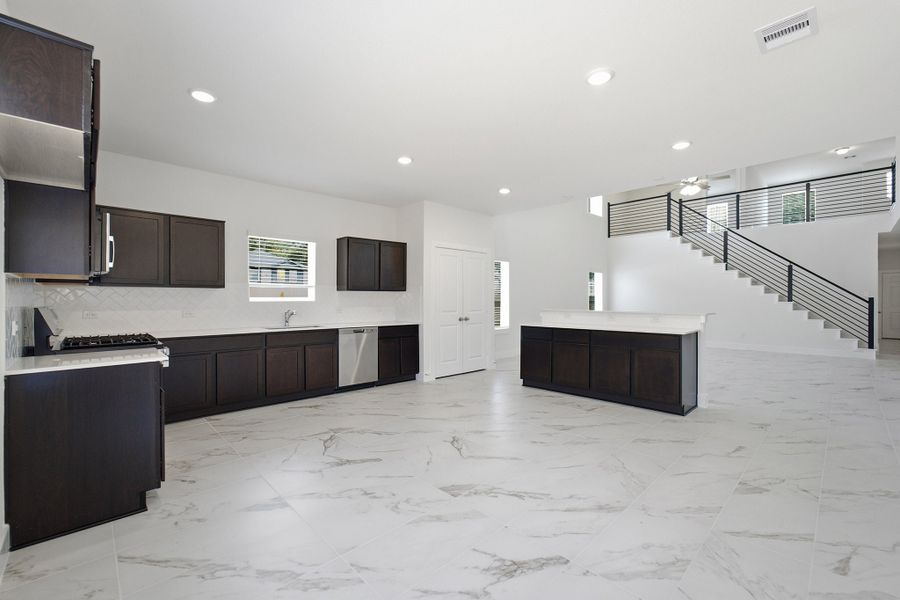 Furnished interior view inside a new home in Cielo, Conroe (Image 9).
