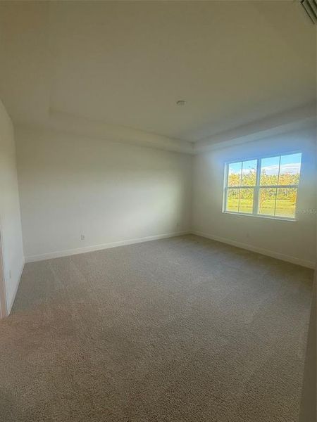 Spacious, unfurnished interior of a new home in , St. Cloud (Image 3).