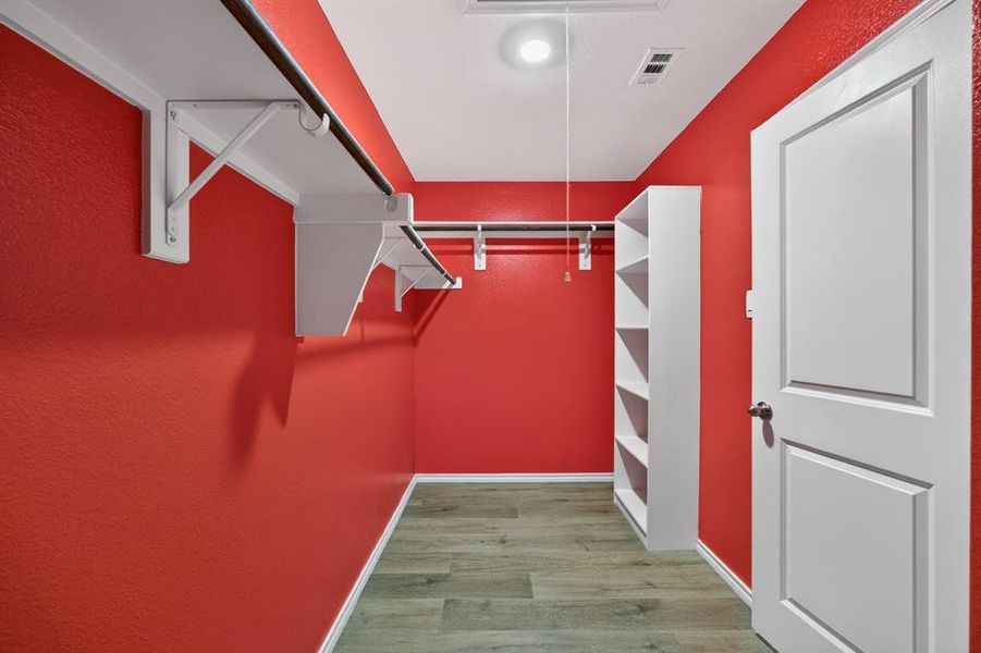 Spacious, unfurnished interior of a new home in , Lavon (Image 14).