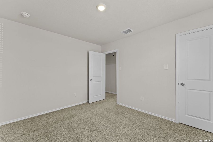 Spacious, unfurnished interior of a new home in Laurel Vistas, San Antonio (Image 16). Spacious, unfurnished interior of a new home in Laurel Vistas, San Antonio (Image 16).