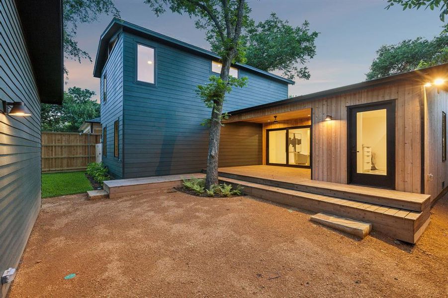 Exterior details and patio area of a home in , Dallas (Image 23).