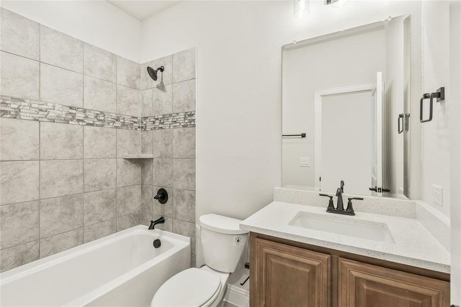 Furnished interior view inside a new home in Liberty, Melissa (Image 6).