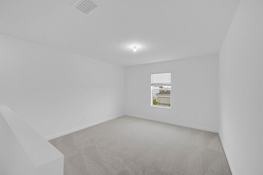 Spacious, unfurnished interior of a new home in Seagrove: The Indies, Fort Pierce (Image 10).