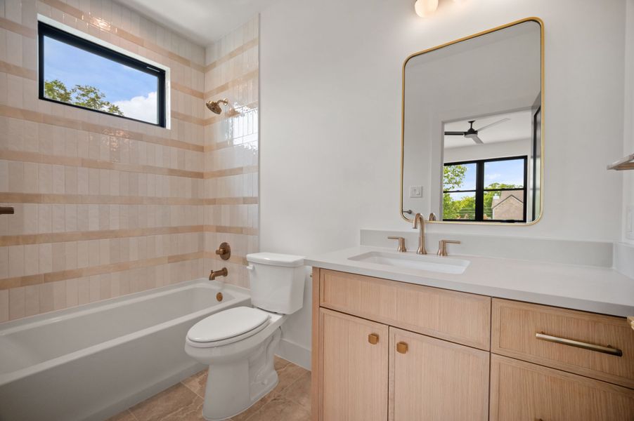 Furnished interior view inside a new home in , Dallas (Image 14).