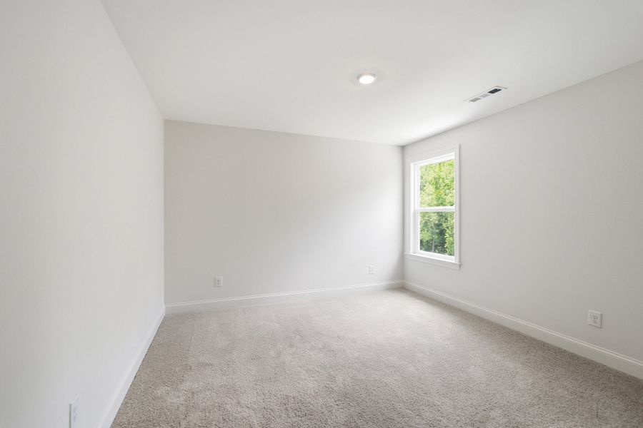 Spacious, unfurnished interior of a new home in Aden Woods, Fairview (Image 36).